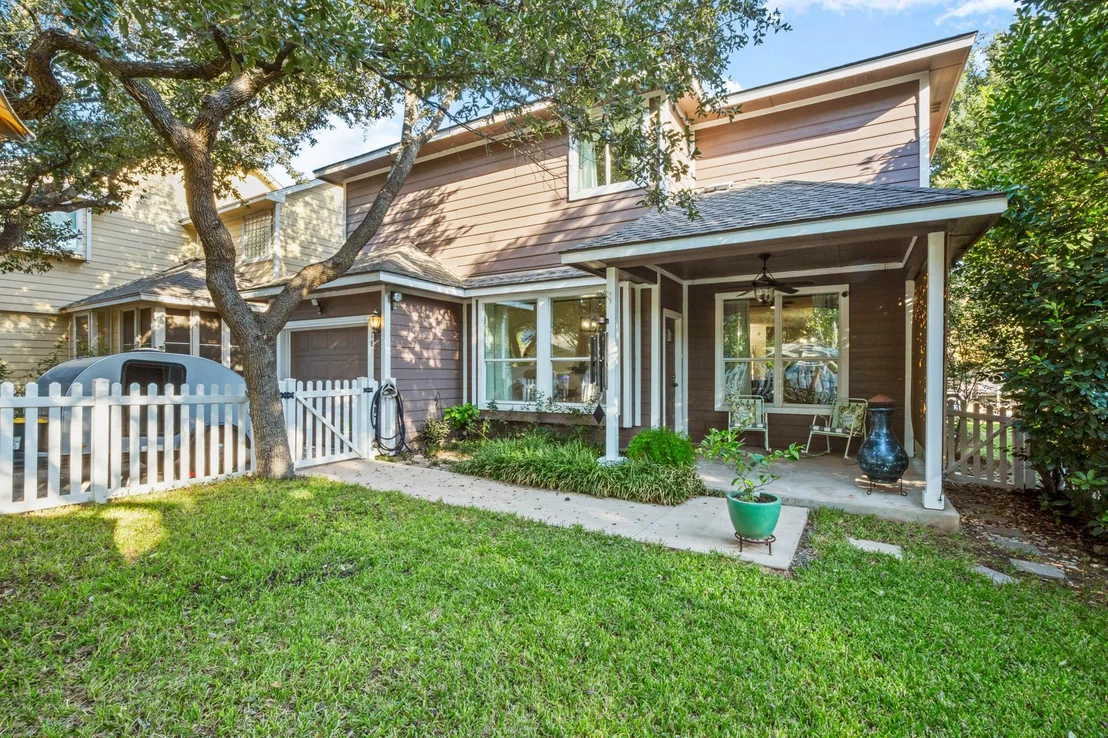 Photo of 918 Bogart RD