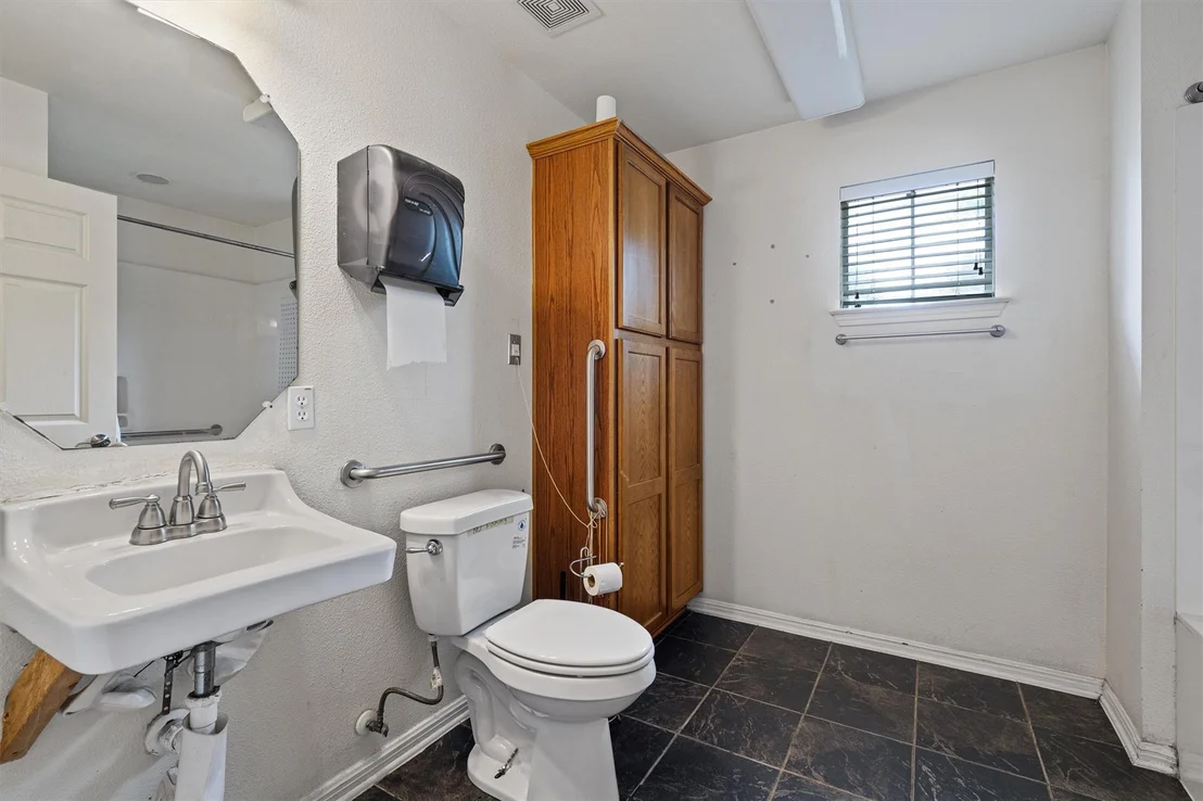 Photo of 1213 Justin LN