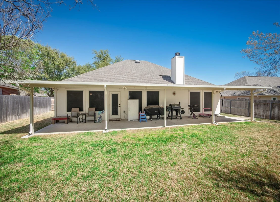 Photo of 2407 Kingsbury DR