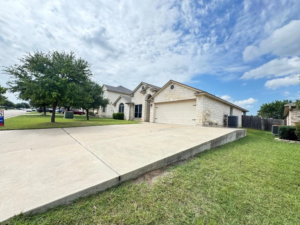 Photo of 219 Memory LN