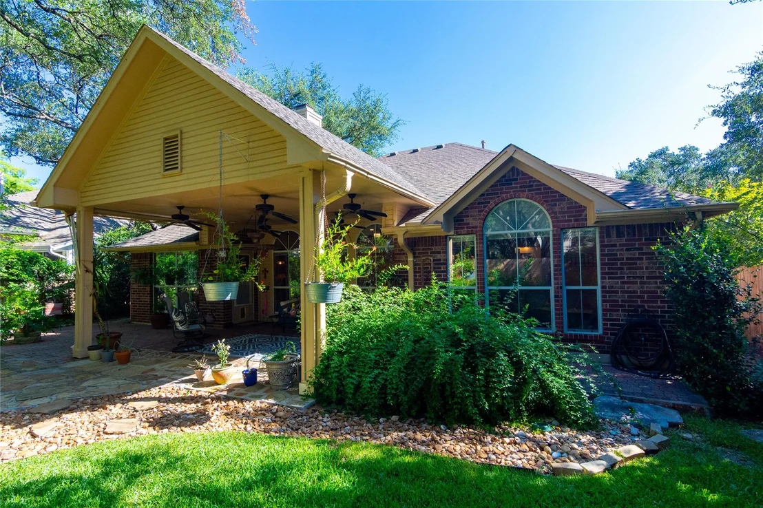 Photo of 6411 CLAIRMONT DR