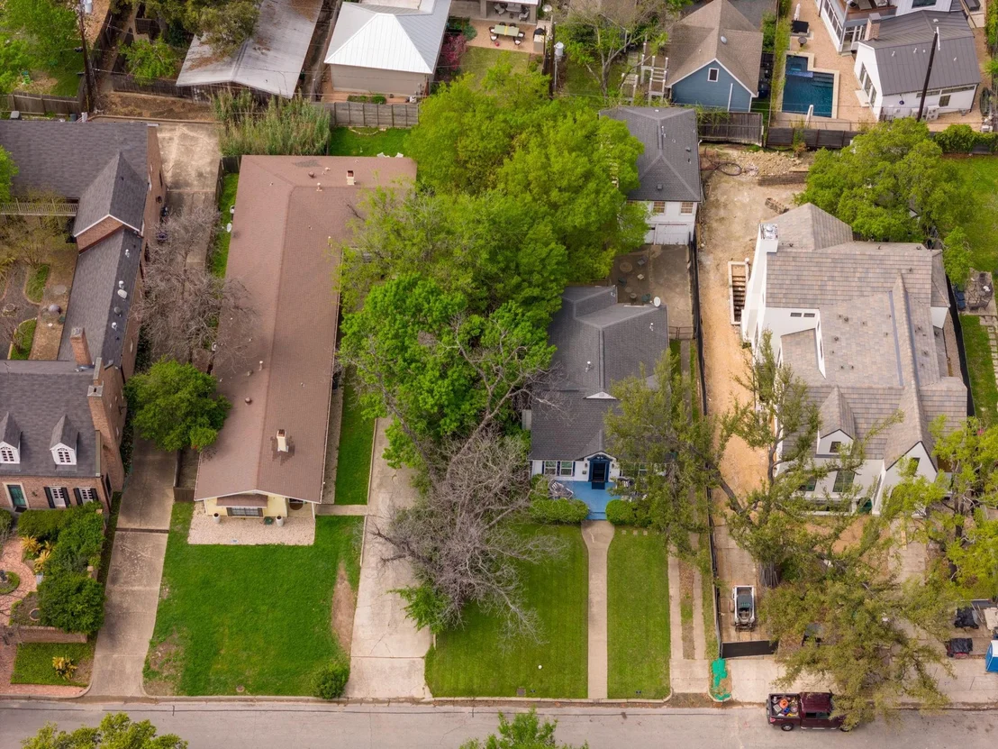 Photo of 1508 Pease RD