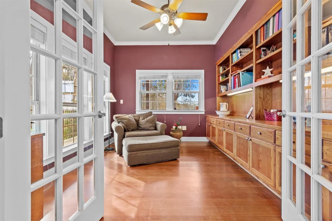 Photo of 1295 Berry LN