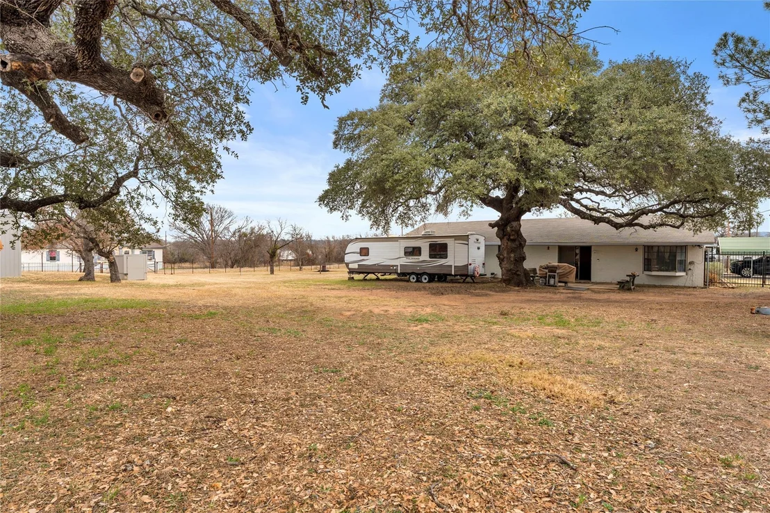 Photo of 312 Apache DR