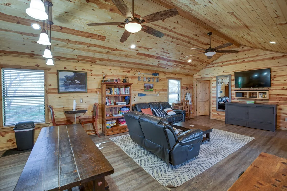 Photo of 103 E Indian Bend RD