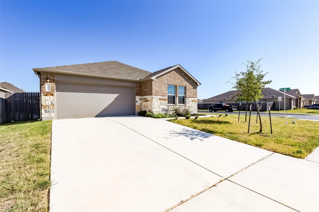 Photo of 609 Bluejack WAY