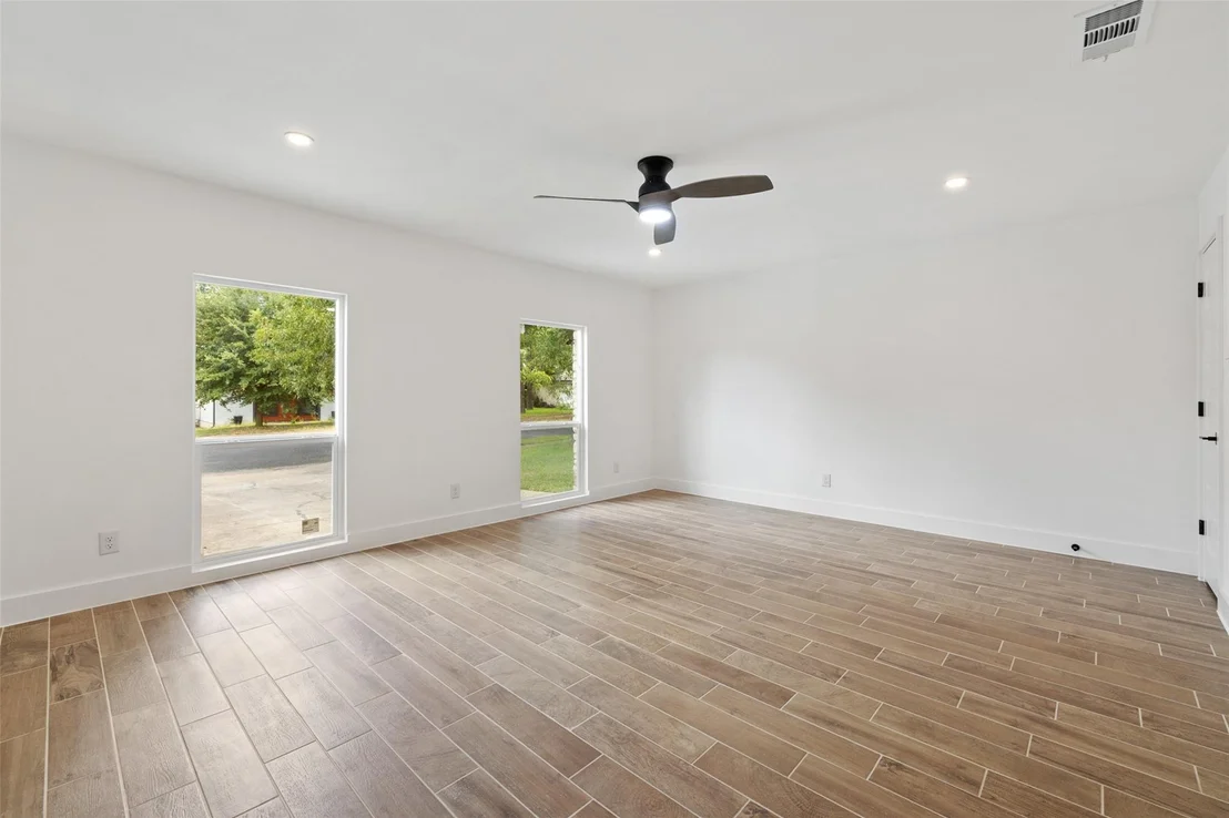 Photo of 1111 Spearson LN