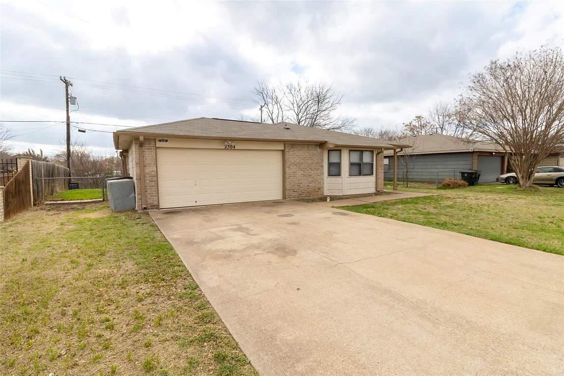 Photo of 2504 Boyd Ave