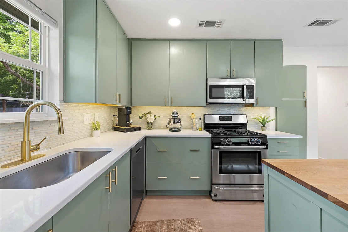 Photo of 3208 Goodwin Ave