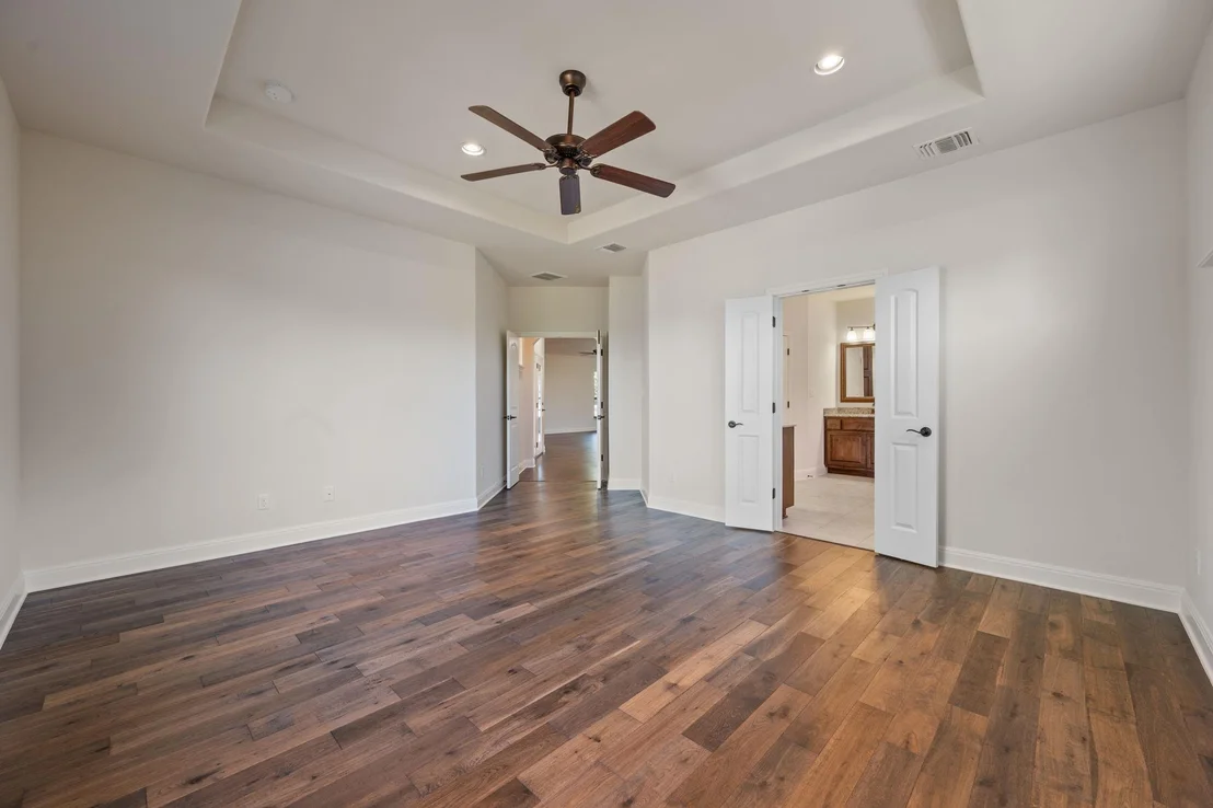 Photo of 102 Cedar Glen CV