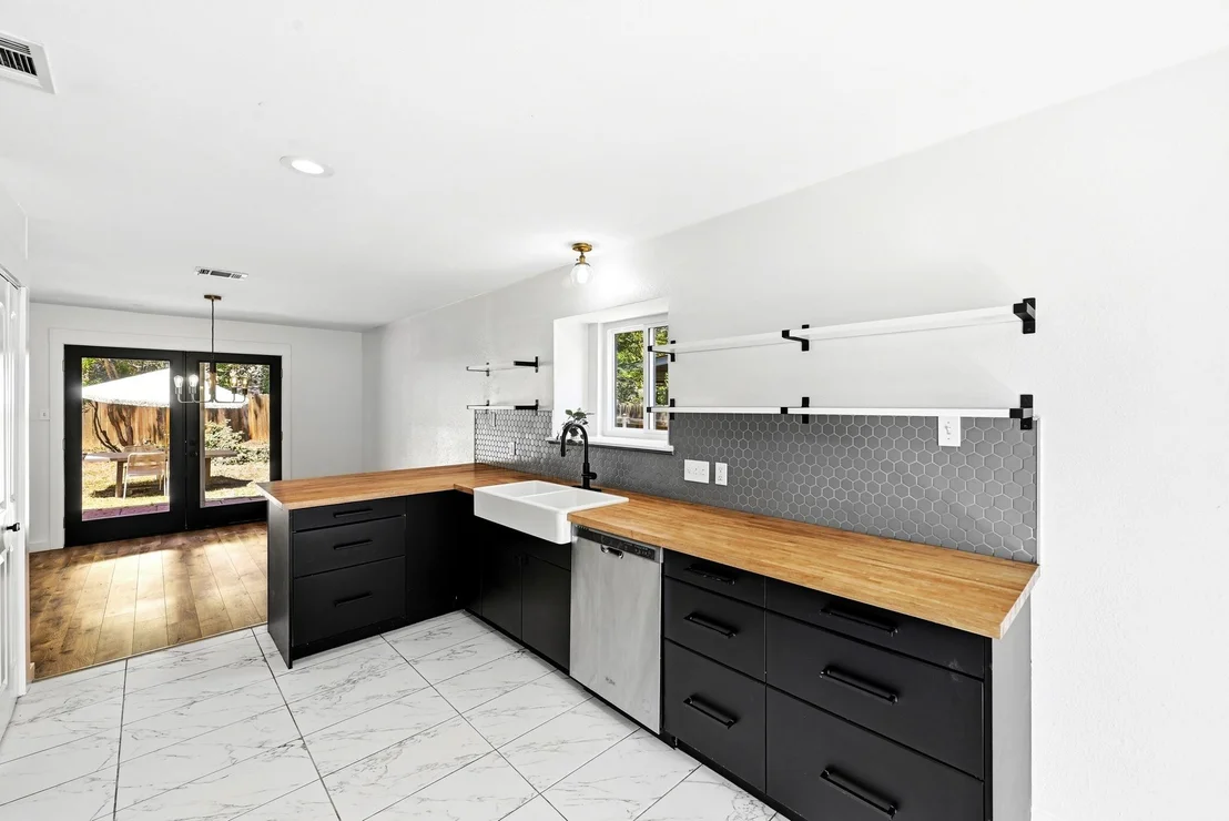 Photo of 7912 Finch TRL