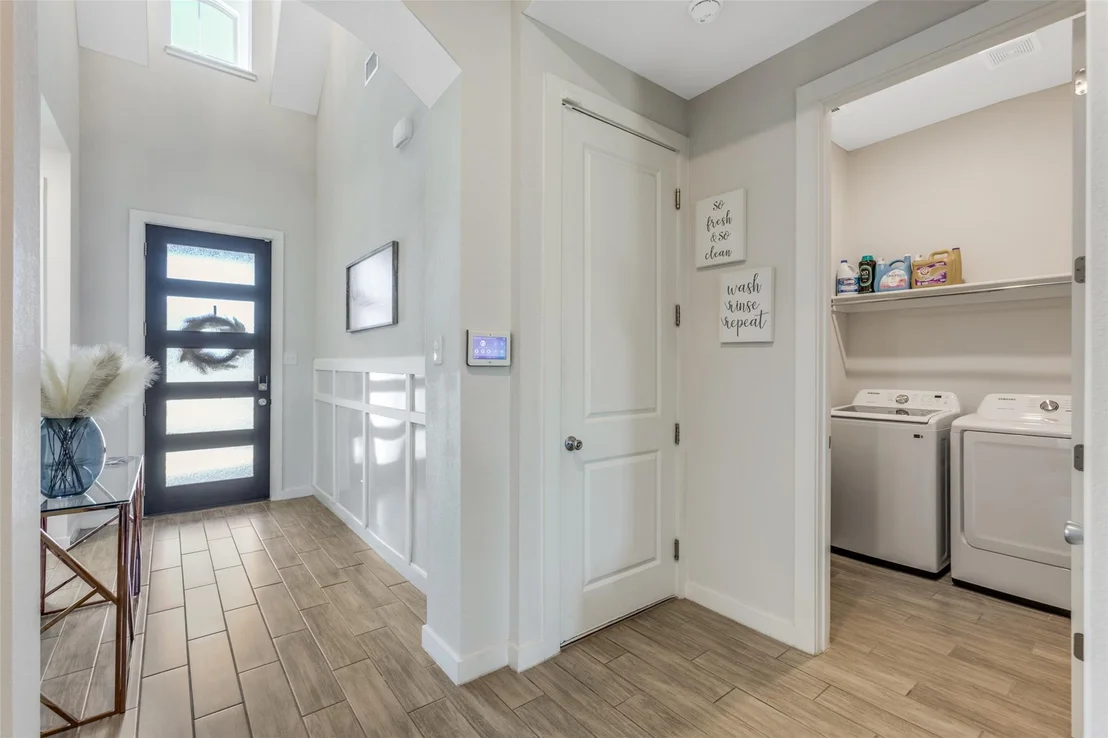 Photo of 409 Mangold DR