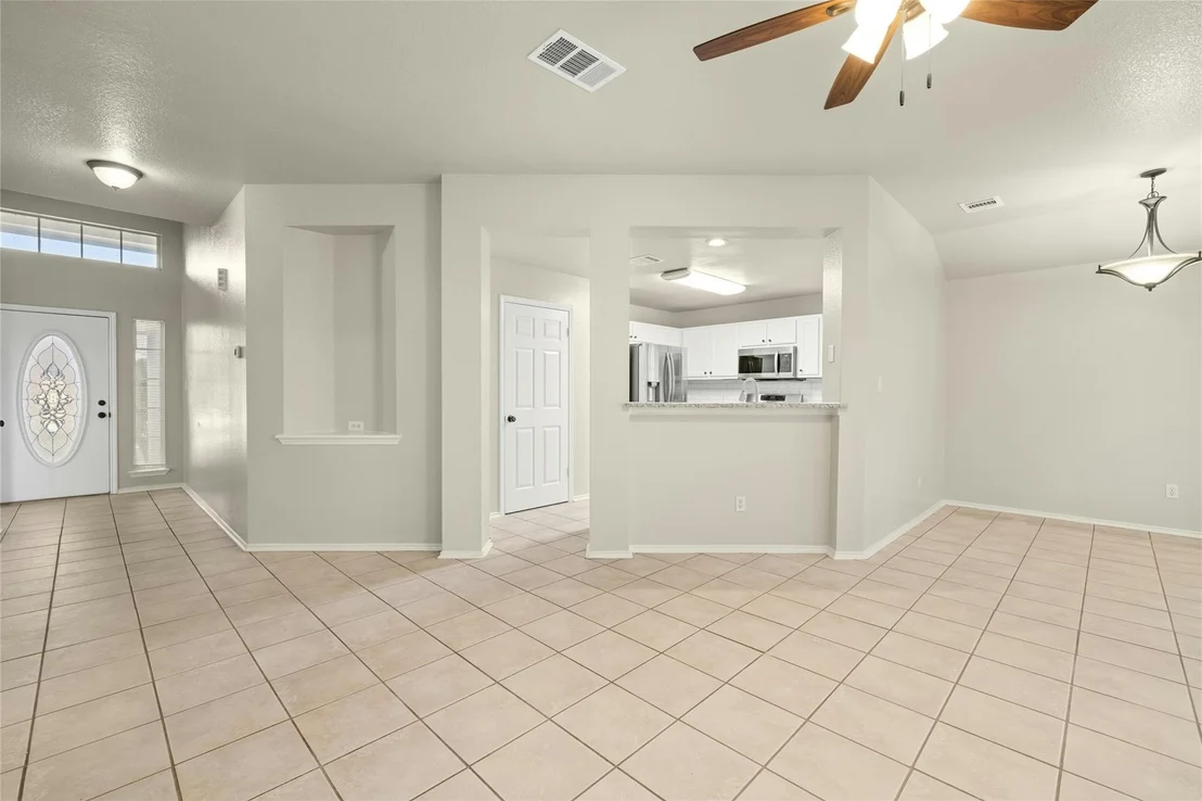Photo of 806 Hilltop DR