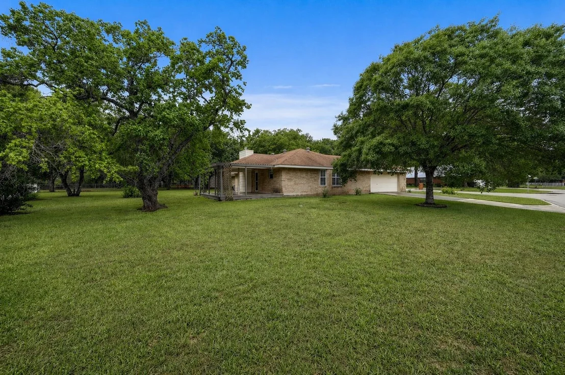 Photo of 259 Twin Oak RD