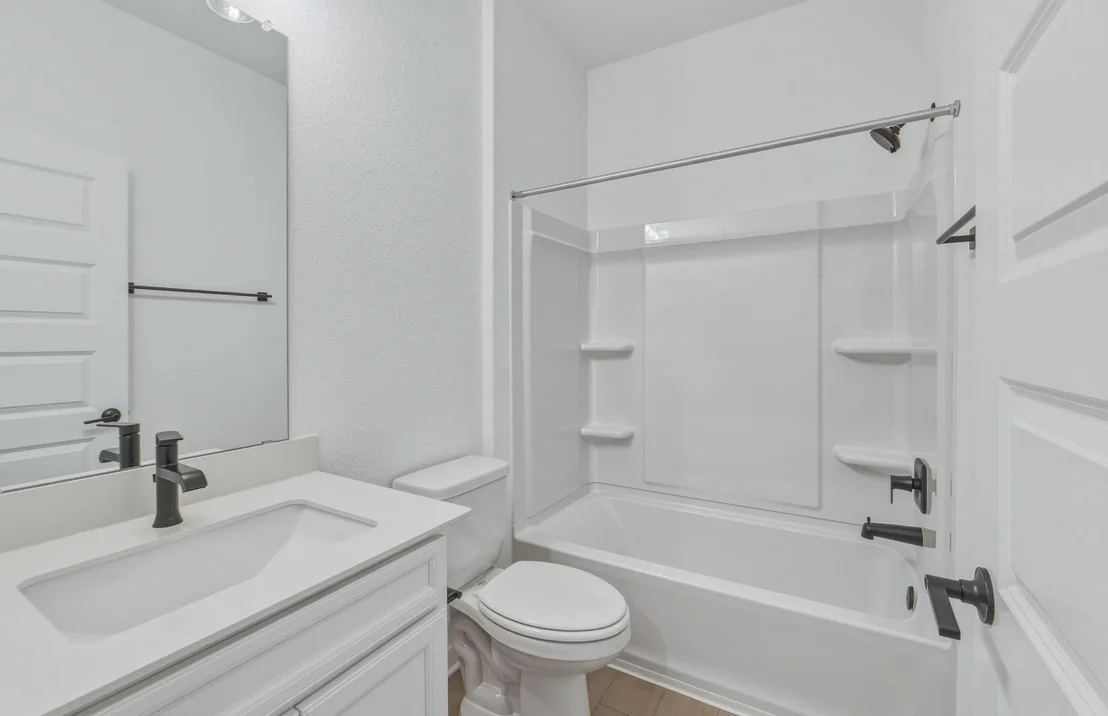 Photo of 124 Adlai Ave