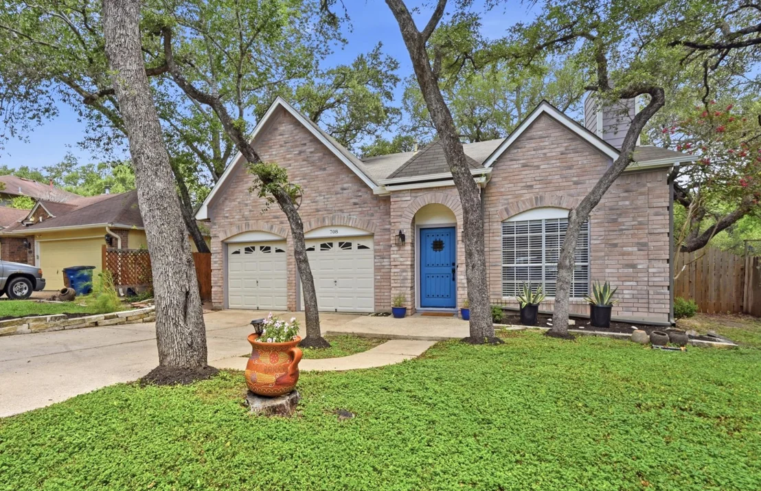 Photo of 708 Shade Tree DR