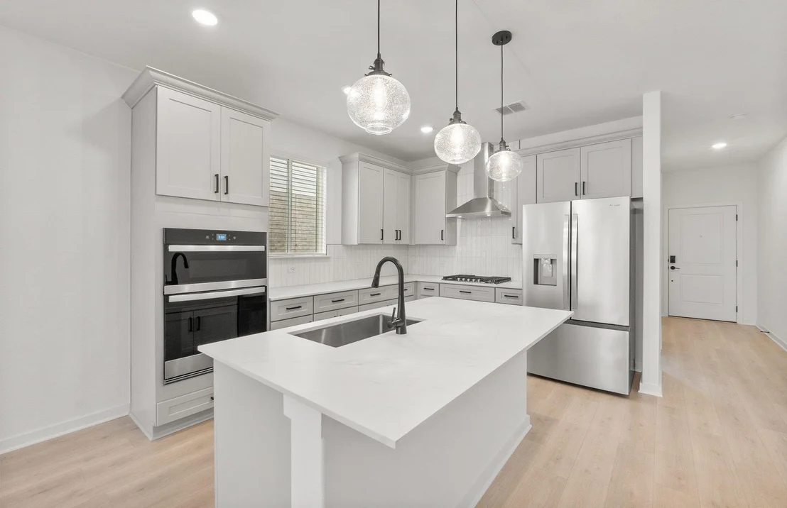 Photo of 596 Rubber Tree WAY