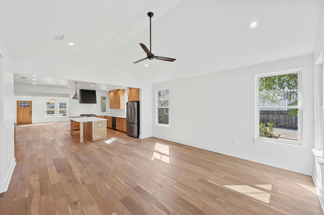 Photo of 4606 Evans Ave