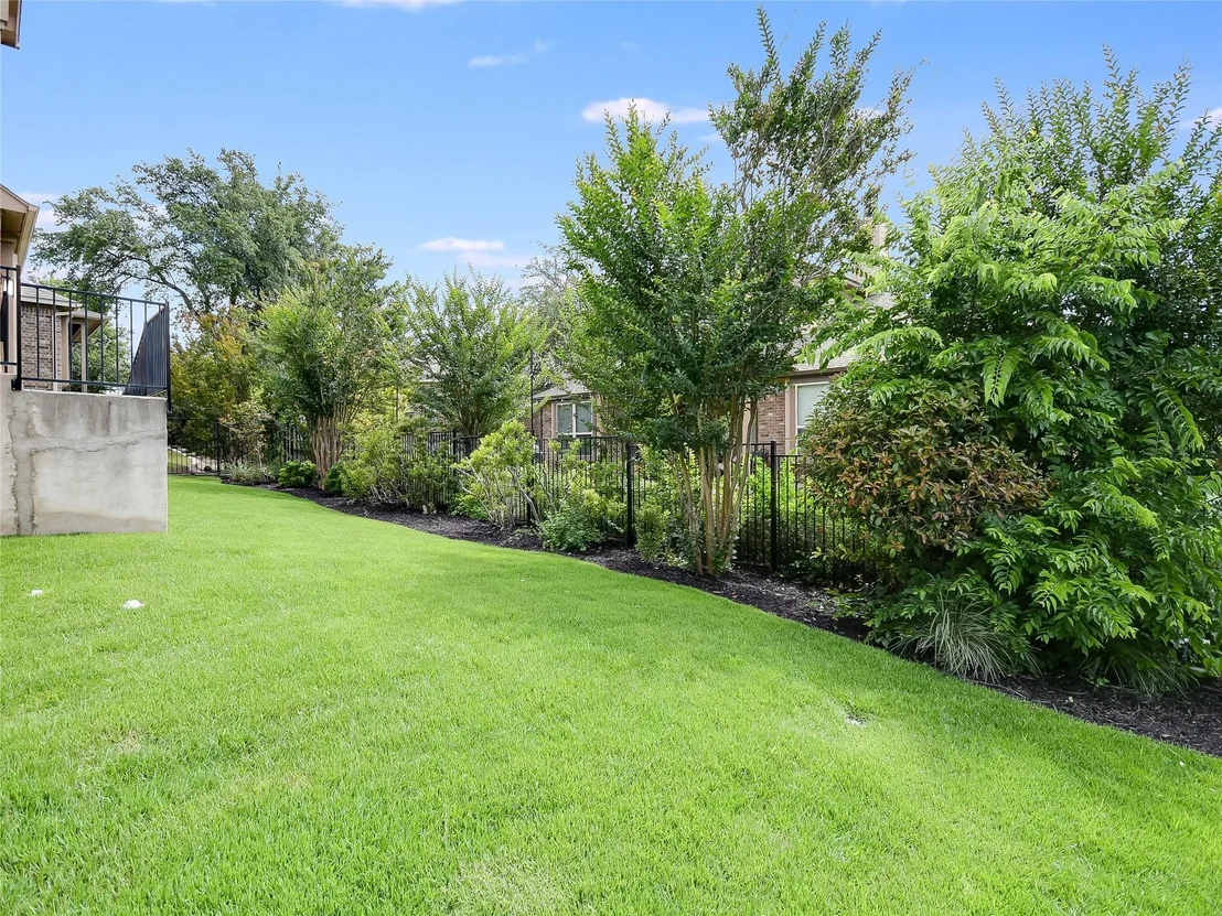 Photo of 15701 Sayan CV