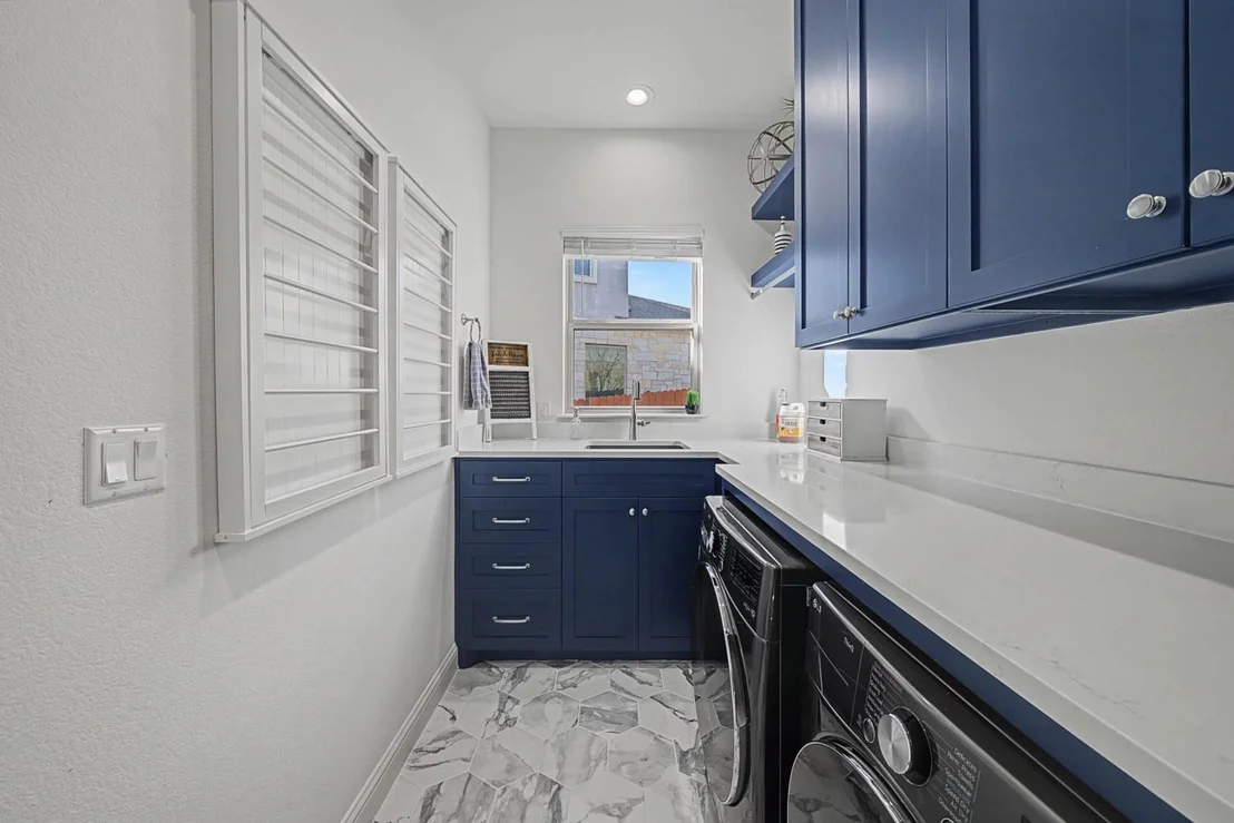 Photo of 18520 Dewitt PL