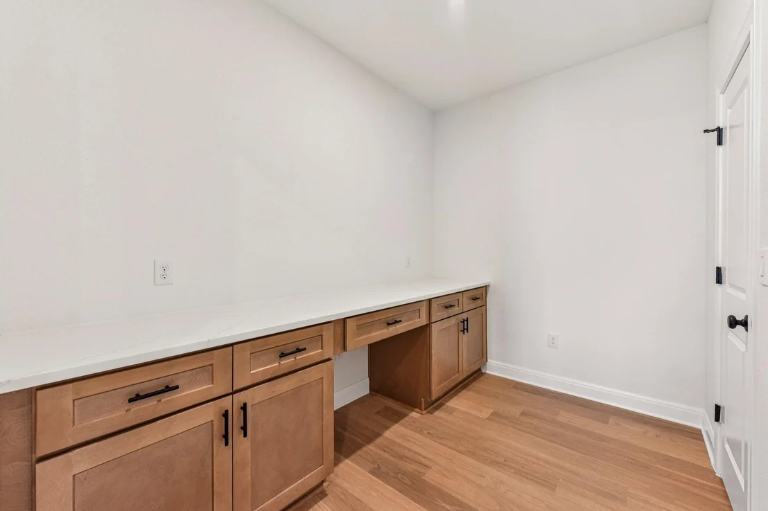 Photo of 581 Treadwell LN