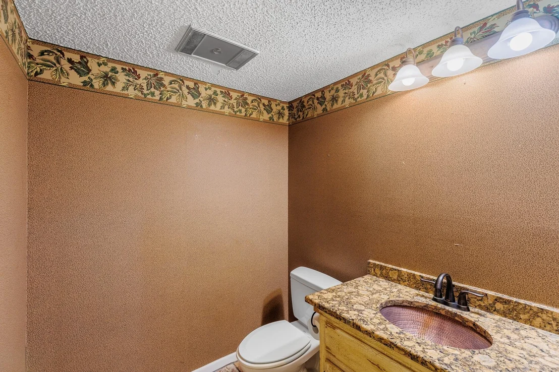 Photo of 2820 Aurora