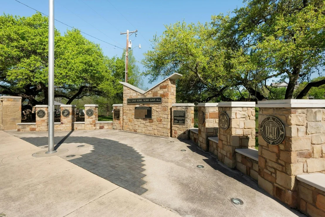 Photo of 615 Pecan Ave