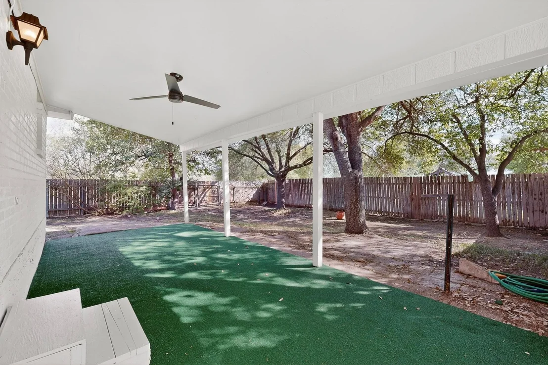 Photo of 812 George ST