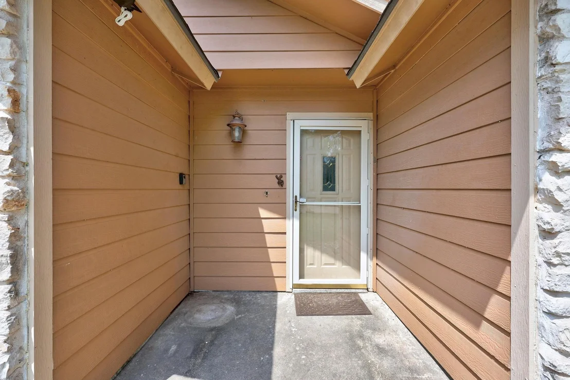 Photo of 2308 Stratford DR