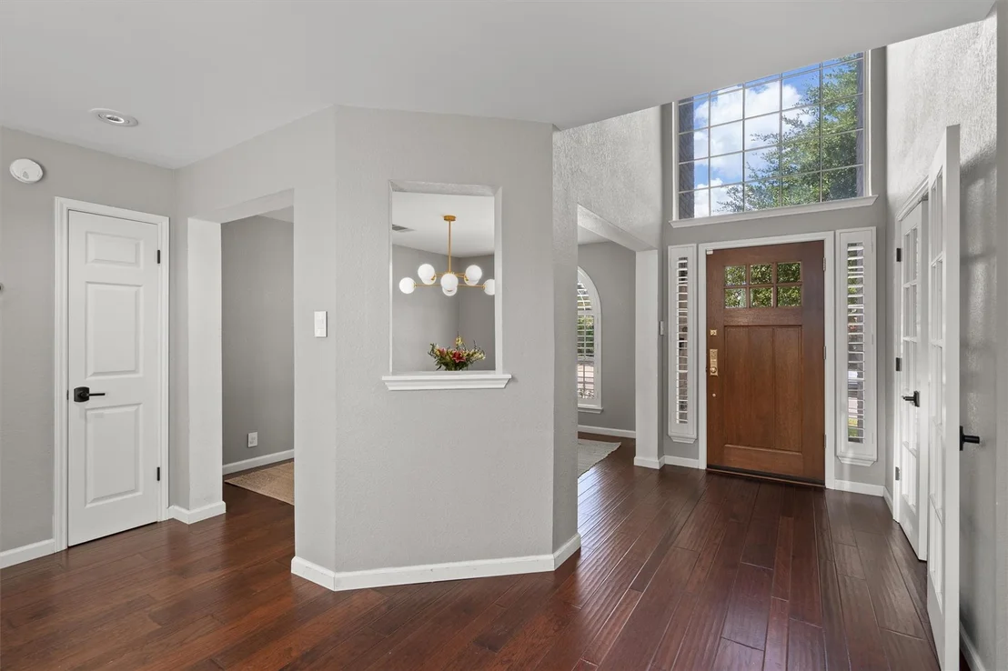 Photo of 1009 Pioneer Bend DR