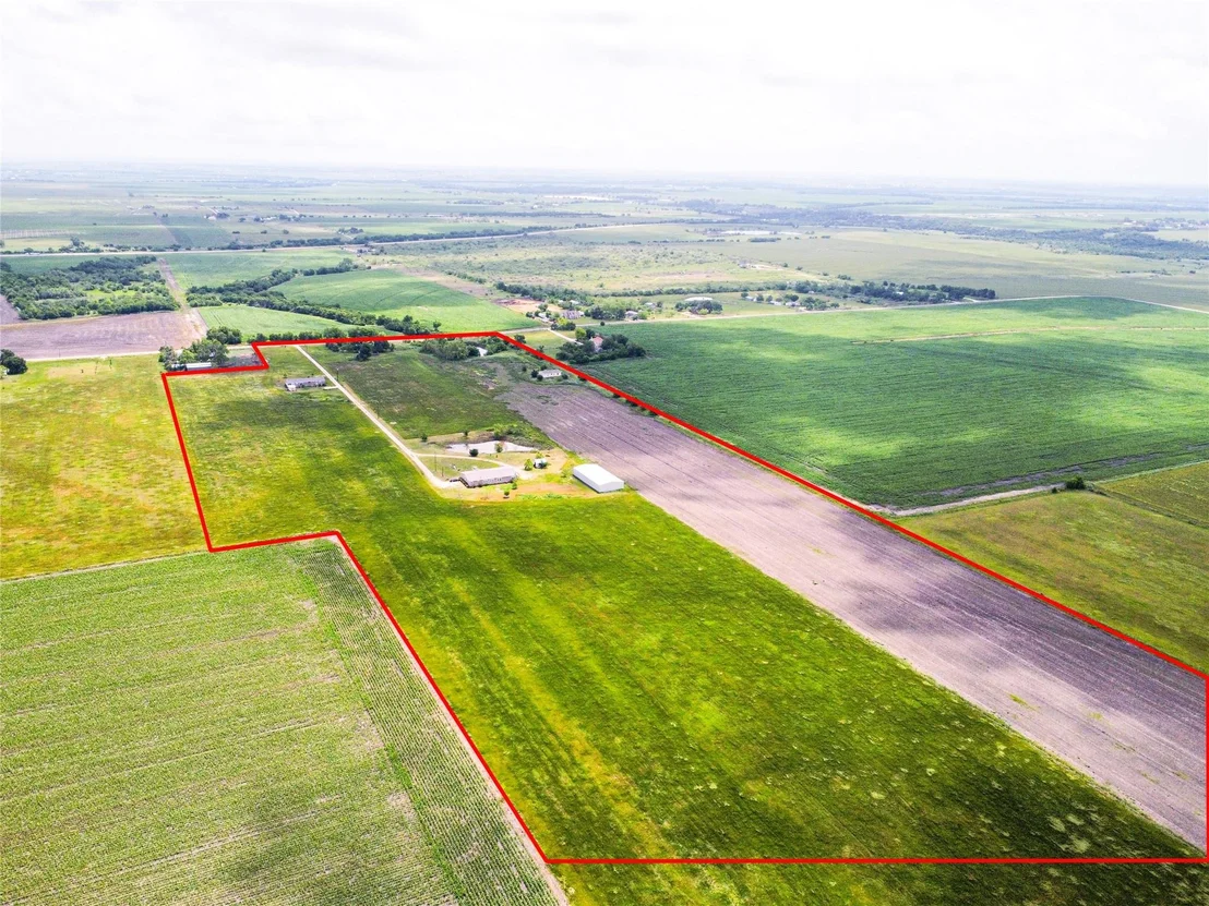 Photo of 900 County Road 406 RD