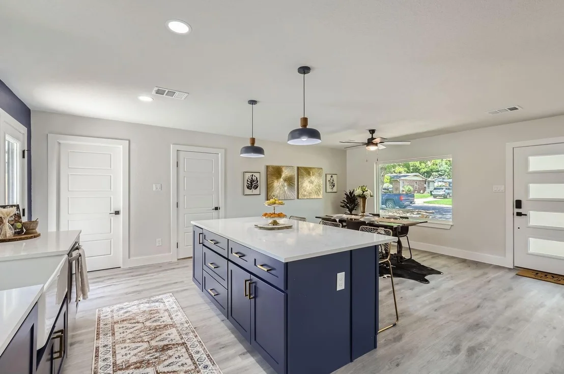 Photo of 1403 Hillcrest DR