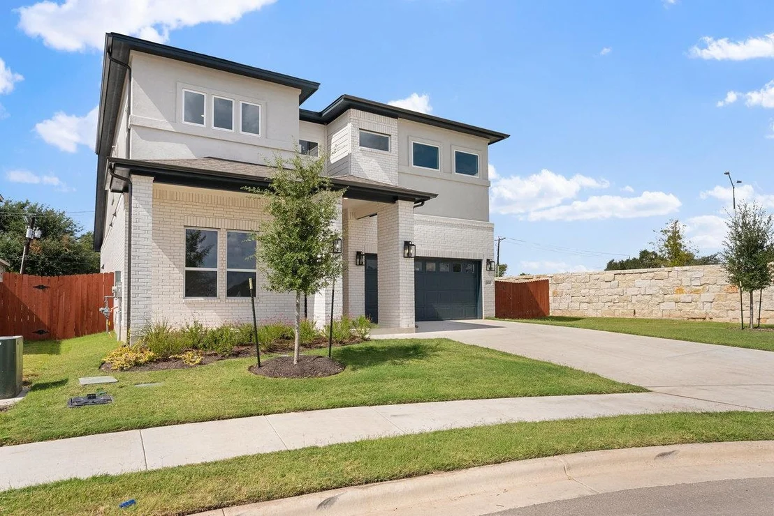 Photo of 1410 Cardinal LN