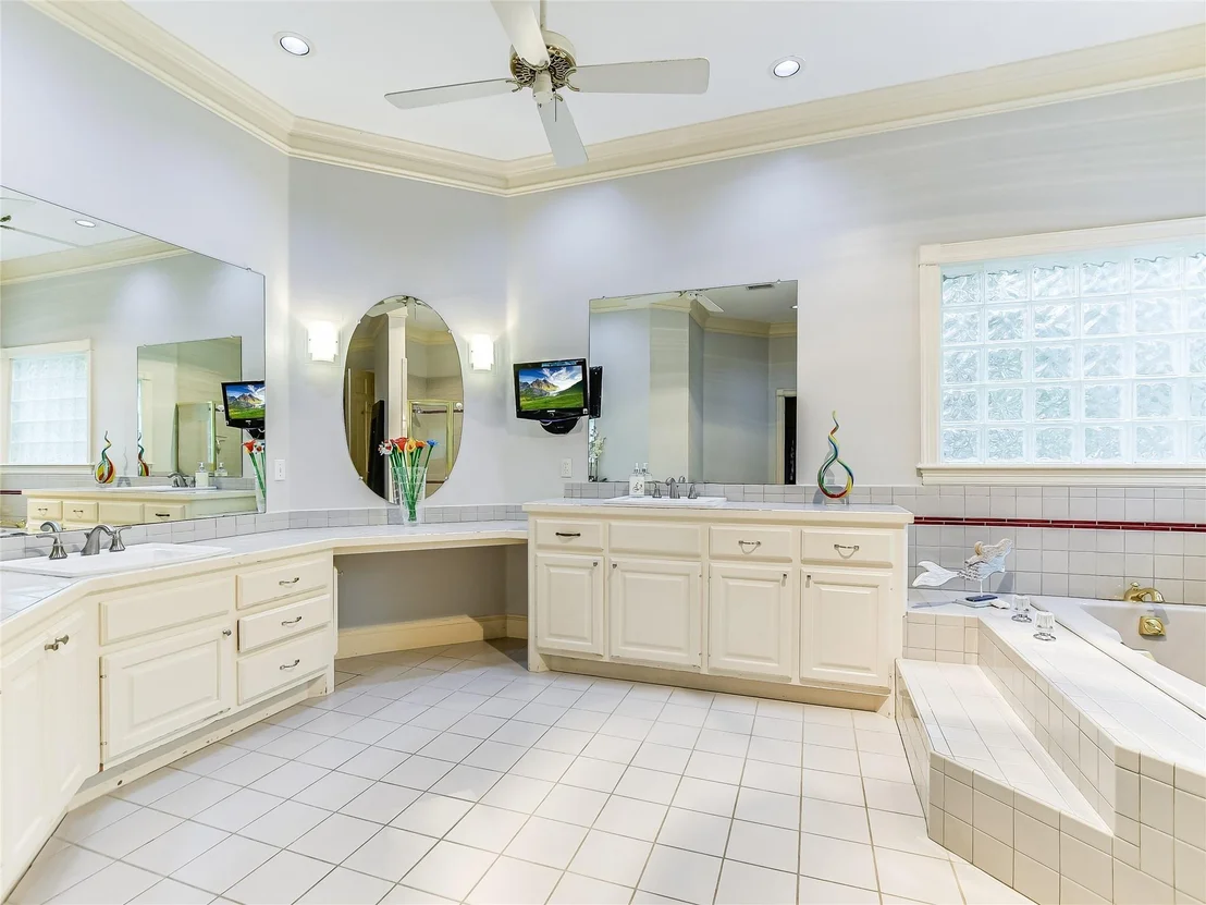 Photo of 4004 Shadow Oak LN