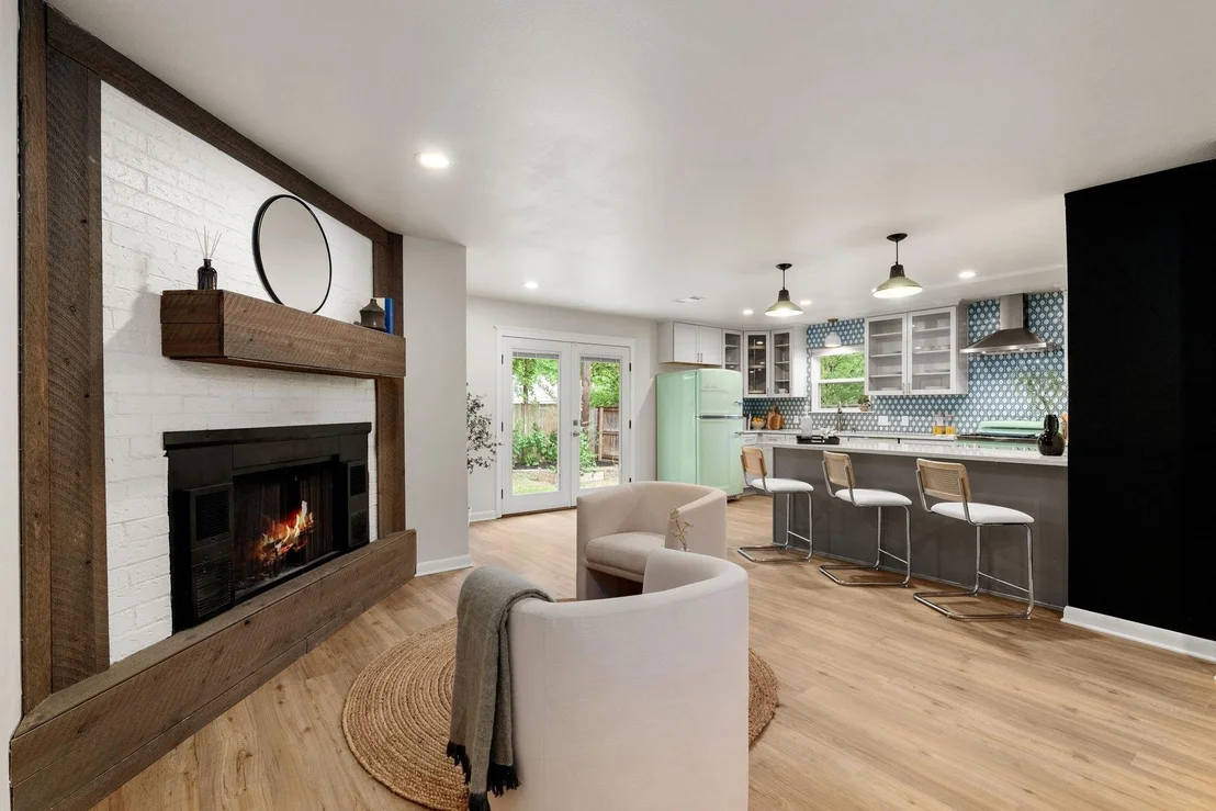Photo of 3003 Steck Ave
