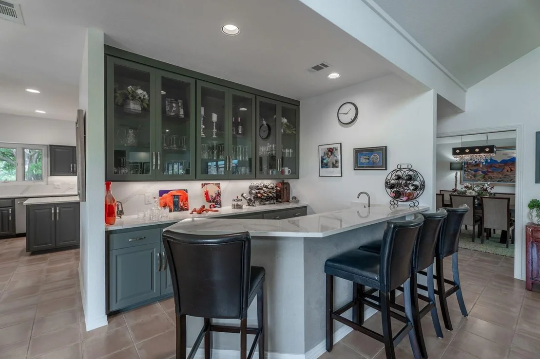 Photo of 2704 Aurora