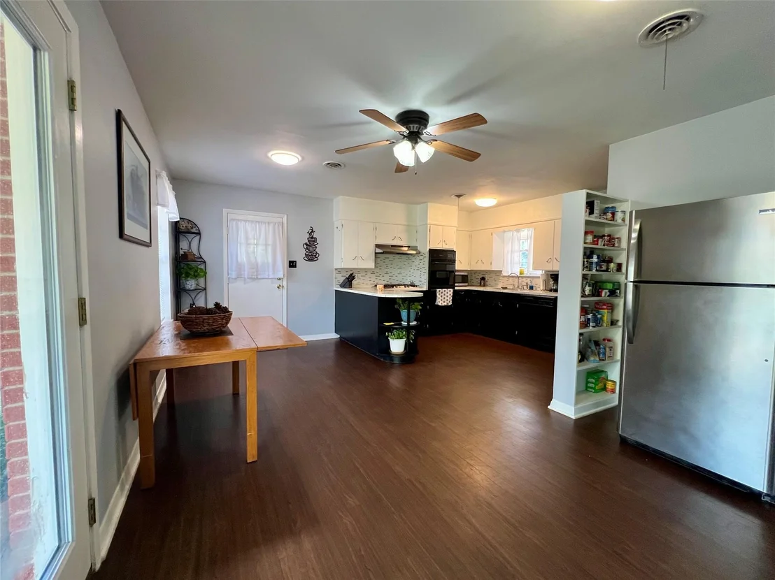 Photo of 1206 Lake Terrace DR