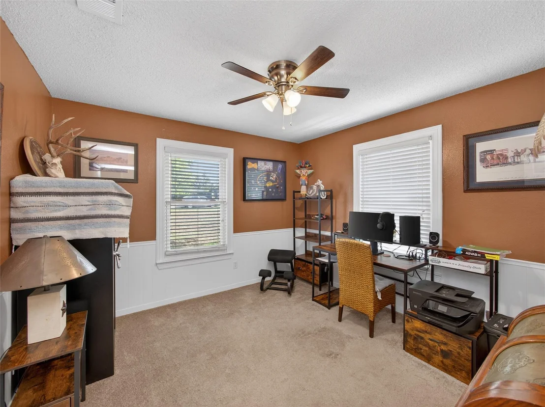 Photo of 718 Post Oak DR