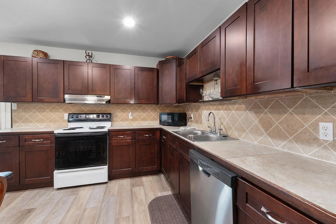 Photo of 211 Crestview