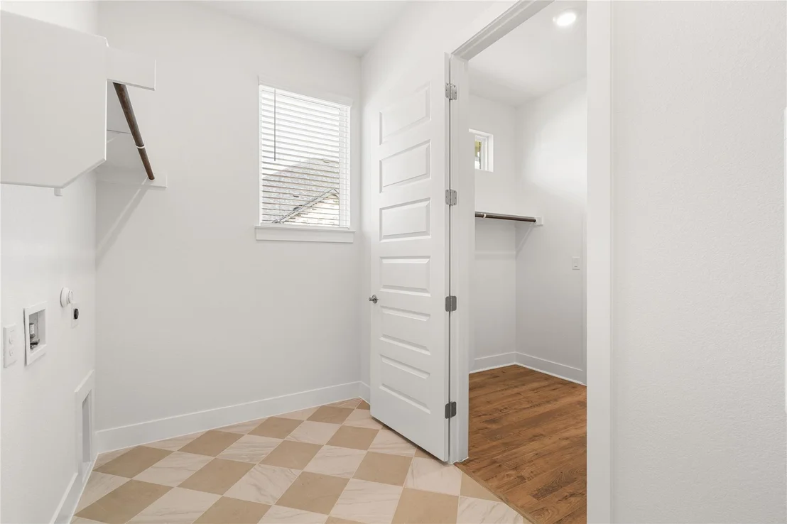 Photo of 2105 Tobiano TRCE