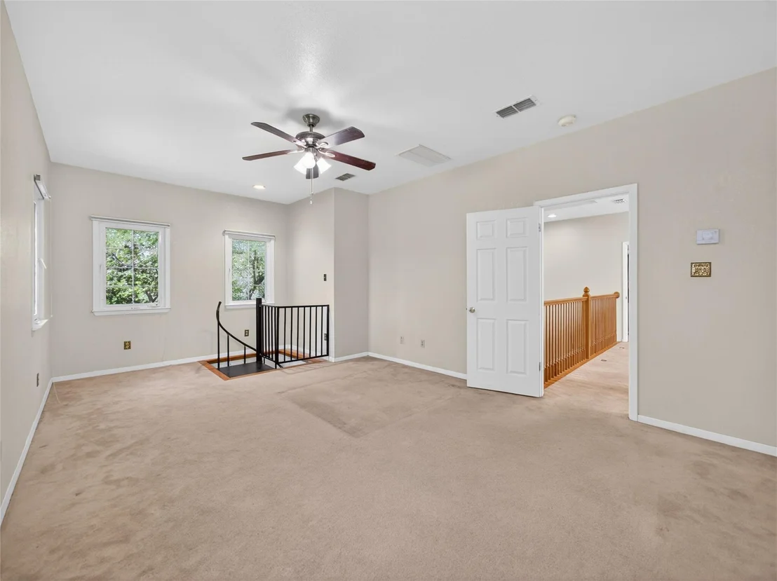 Photo of 613 Breakaway RD