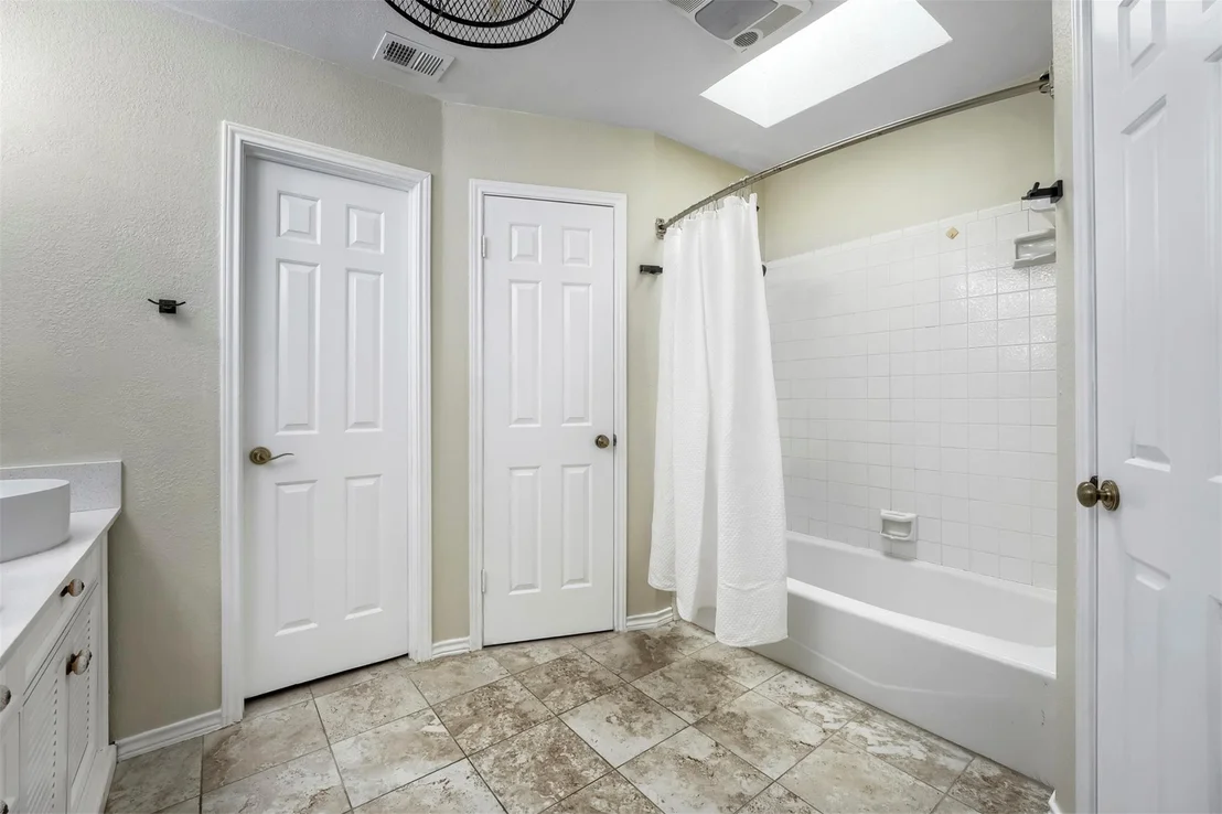 Photo of 9302 Rolling Oaks TRL