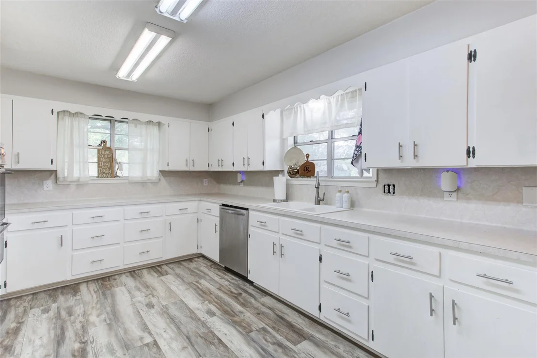 Photo of 400 N Brazos ST