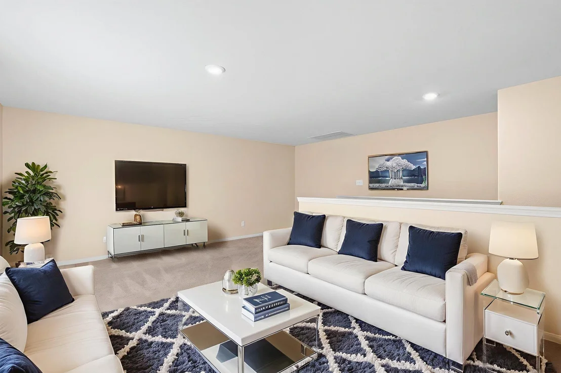 Photo of 1698 Violet LN