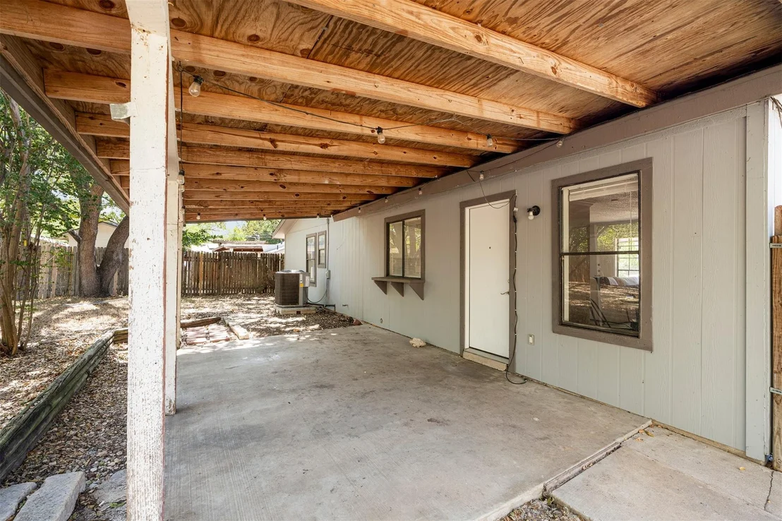 Photo of 1612 Broadmoor DR