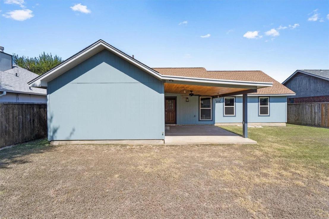Photo of 2207 Mimosa TRL