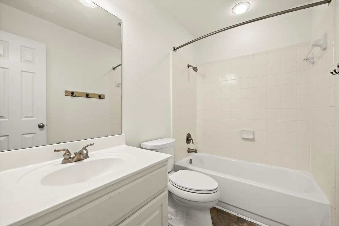 Photo of 2236 Fernspring DR