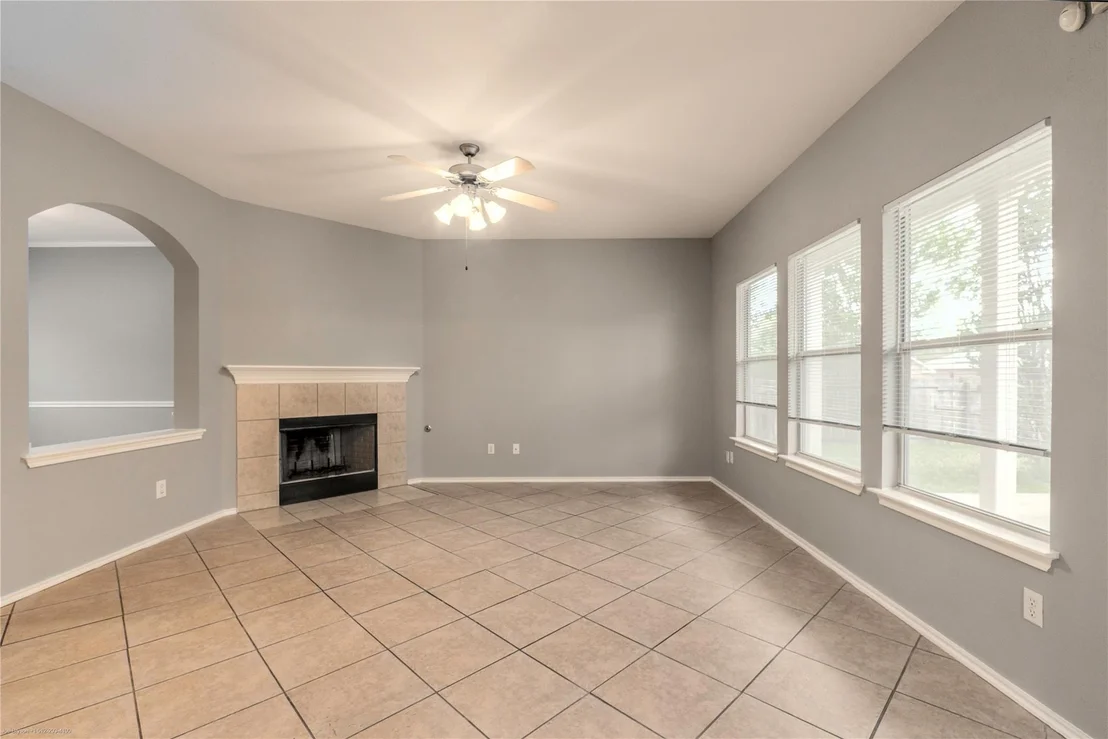 Photo of 103 Ashwood N