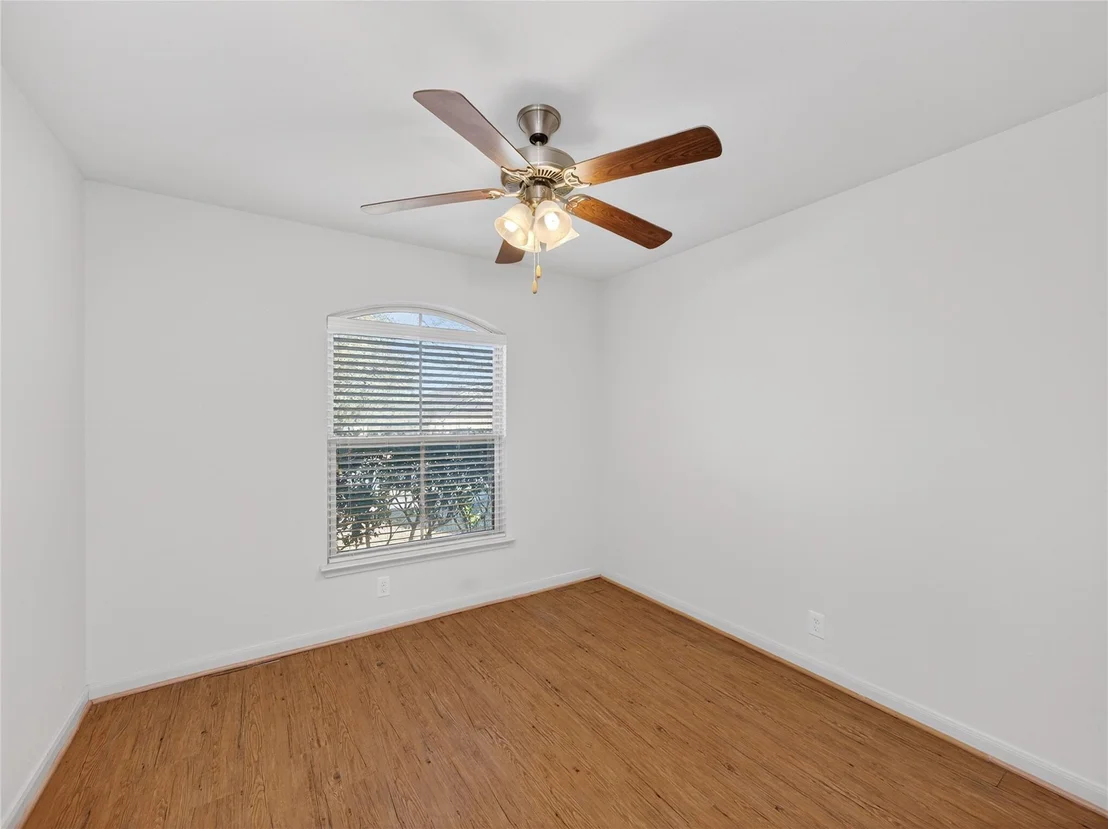 Photo of 410 Broad Peak RD
