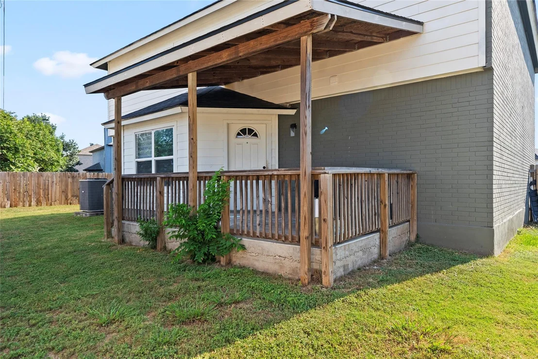 Photo of 1160 Forest Bluff TRL